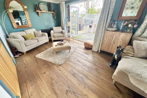 11 Beechcroft Drive, Whitby, Ellesmere Port, CH65 6PD