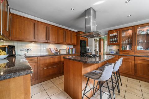 4 bedroom detached house for sale, High Street, Kelvedon