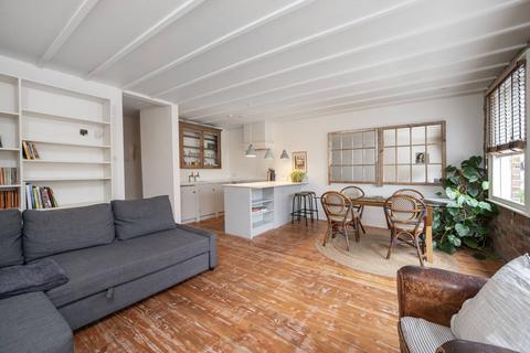 1 bedroom flat for sale, St Leonards Mews, Hoxton, London, N1