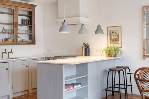 1 bedroom flat for sale, St Leonards Mews, Hoxton, London, N1