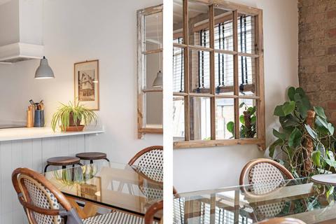 St Leonards Mews, Hoxton, London, N1