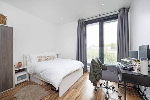 3 bedroom flat for sale, Doros House, Cambridge Heath Road, Whitechapel, London, E1