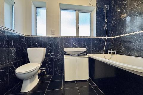 7 The Woodlands, Stanmore, HA7 3DU