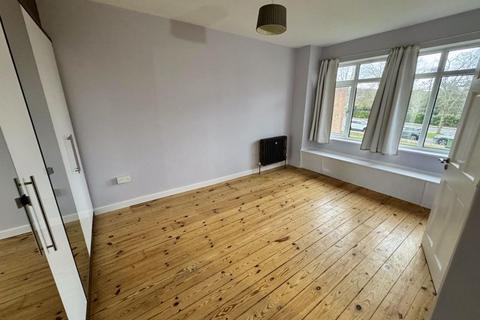 7 The Woodlands, Stanmore, HA7 3DU