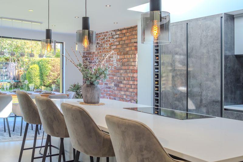 Kitchen dining