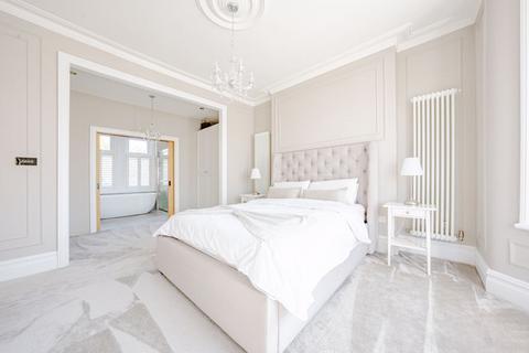 undefined, Golf Open 2026 - Freshfield Road, Formby - sleeps 10