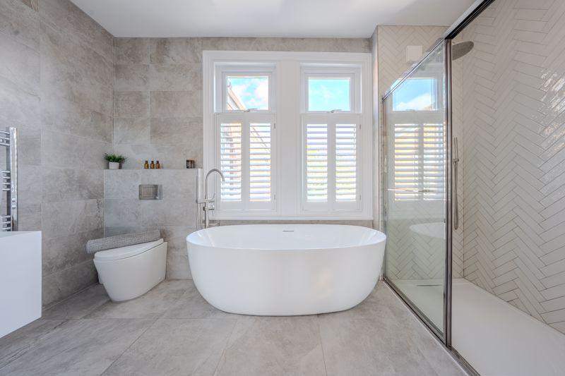 Bathroom en-suite