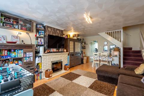 undefined, Laburnum Grove