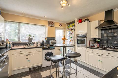 undefined, Laburnum Grove