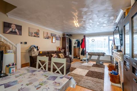 undefined, Laburnum Grove