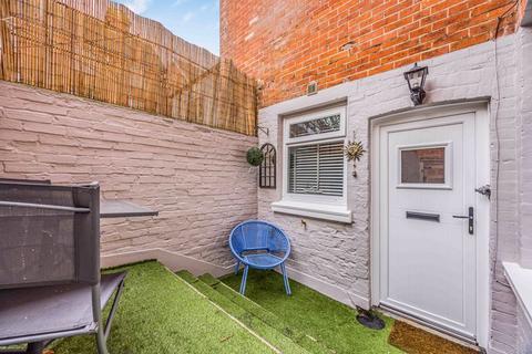 1 bedroom apartment to rent, Bruce Road, Southsea