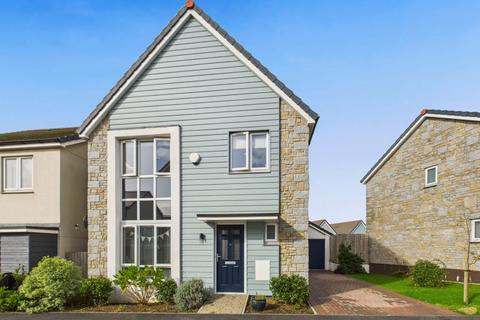 Park An Daras, Helston, Light and bright family home