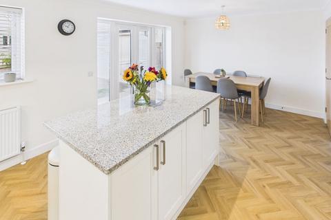 undefined, Park An Daras, Helston, Light and bright family home