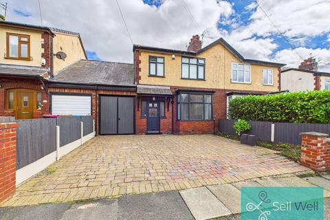 4 bedroom semi-detached house for sale, Normanby Road, Manchester M28