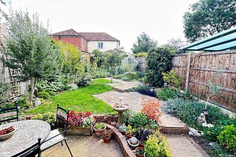 3 bedroom semi-detached house for sale, Chastilian Road, Dartford DA1