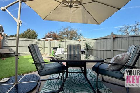 52 Farncombe Way, Whitfield, Dover, CT16 3NT
