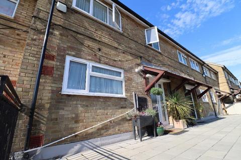 49 Leeming Road, Borehamwood, WD6 4EB