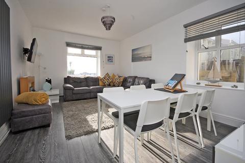 3 bedroom apartment for sale, Lon Isallt, Trearddur Bay, Holyhead, Isle of Anglesey, LL65