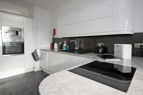 3 bedroom apartment for sale, Lon Isallt, Trearddur Bay, Holyhead, Isle of Anglesey, LL65