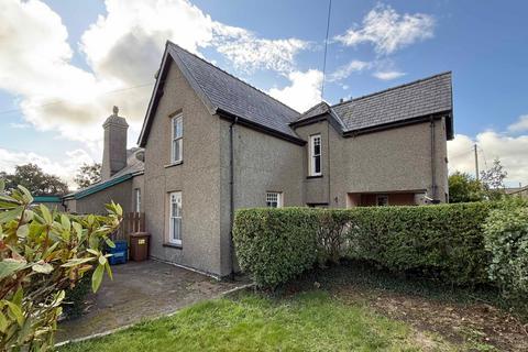 3 bedroom semi-detached house for sale, Bryncroes, Pwllheli, Gwynedd, LL53