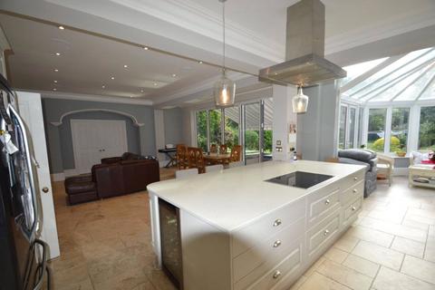 6 bedroom detached house to rent, Cheyne Walk, Croydon, CR0