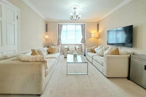 undefined, Braund Avenue, Greenford UB6