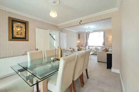 undefined, Braund Avenue, Greenford UB6