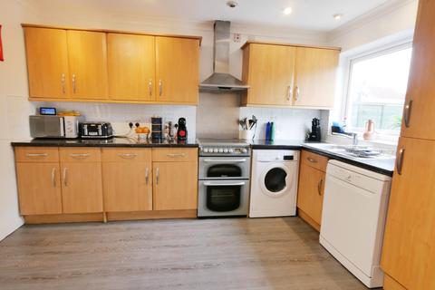 3 bedroom semi-detached house to rent, Stratton, Cirenceseter, GL7