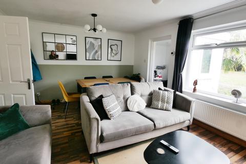 3 bedroom semi-detached house to rent, Stratton, Cirenceseter, GL7