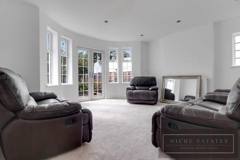 8 bedroom detached house to rent, Alexandra Grove, North Finchley, N12 - HMO LET