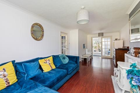 3 bedroom terraced house for sale, Chiltern Close Shoreham