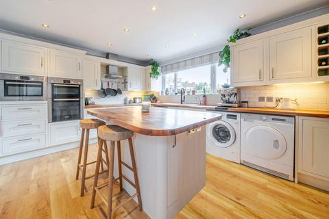 5 bedroom detached house for sale, Gravel Road,  Farnborough , GU14