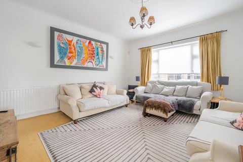 5 bedroom detached house for sale, Gravel Road,  Farnborough , GU14