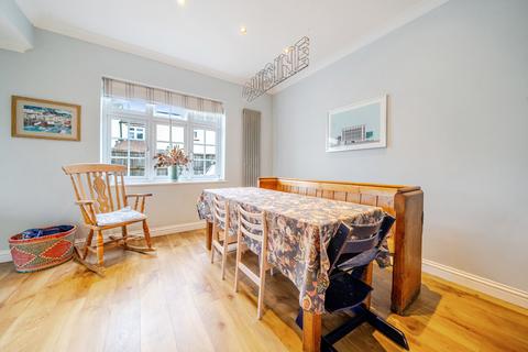 5 bedroom detached house for sale, Gravel Road,  Farnborough , GU14