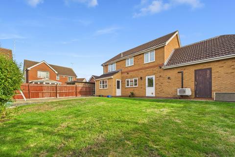 5 bedroom detached house for sale, Stephenson Close, Yaxley, PE7
