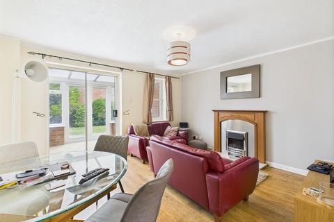 6 Cooper Close, Towcester, NN12 7AN