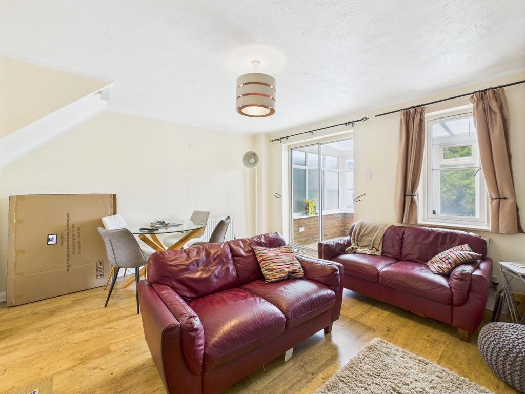 Sitting/Dining Room