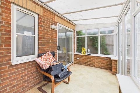 6 Cooper Close, Towcester, NN12 7AN