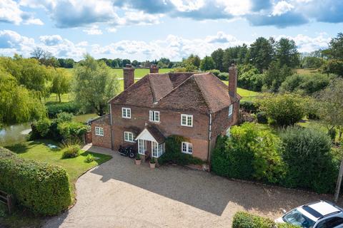 5 bedroom detached house for sale, Biddenden Road, Headcorn