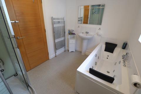 4 bedroom detached house for sale, The Chase, Rayleigh, SS6