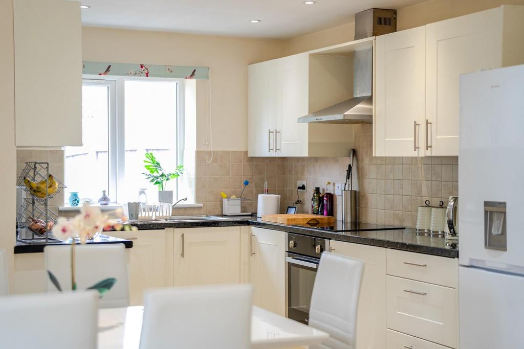 Lifestyle kitchen.jpg
