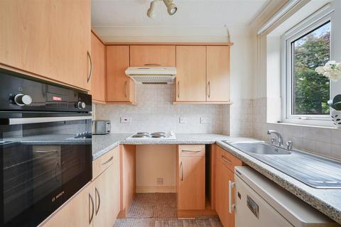 undefined, Lavender Ct, 6 Cavendish Rd,  South Sutton