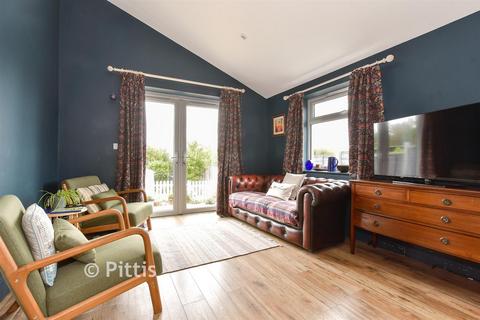3 bedroom semi-detached house for sale, Alvington Road, Carisbrooke, Isle of Wight