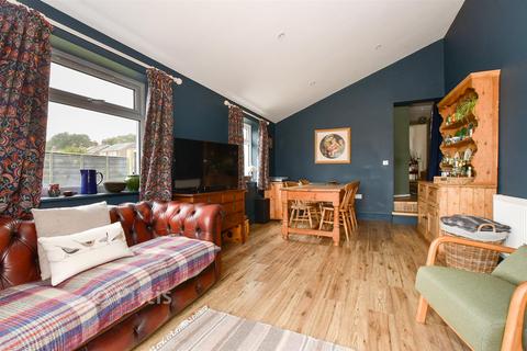 Alvington Road, Carisbrooke, Isle of Wight