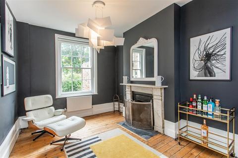 45 Tredegar Square, London, E3 5AE