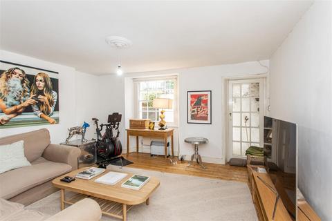 45 Tredegar Square, London, E3 5AE