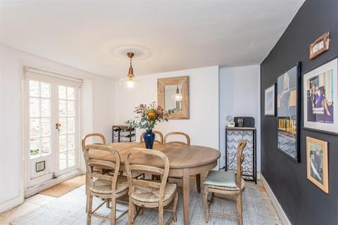 45 Tredegar Square, London, E3 5AE