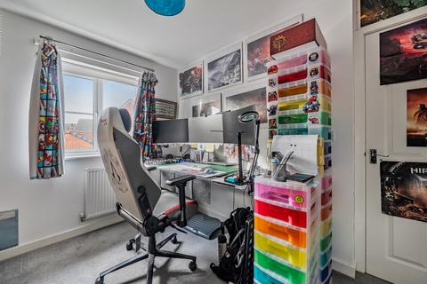 14 Bashkir Close, Swindon, SN5 5ED