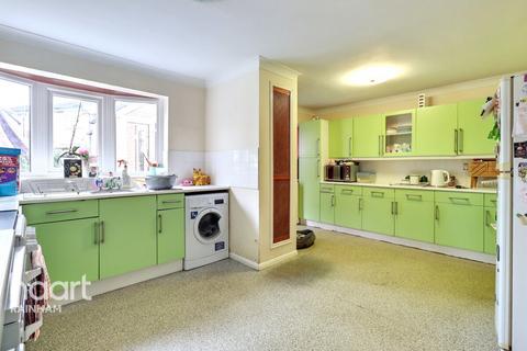 undefined, Chafford Walk, Rainham, RM13 9LT