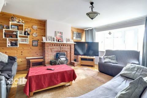 Chafford Walk, Rainham, RM13 9LT